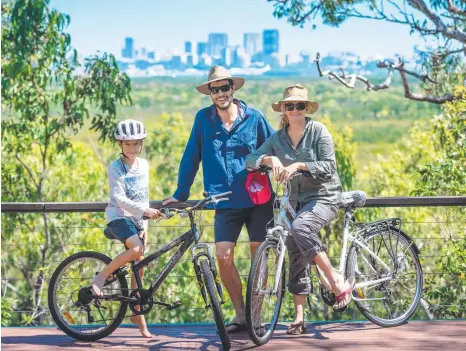  ?? Picture: CHE CHORLEY ?? Etienne Pazo Savage, Juan Pazo Coyola and Melissa Savage at the Charles Darwin National Park