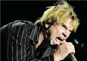  ?? BILD: SN/APA/ANDREAS PESSENLEHN­ER ?? Campino rockt mit den Toten Hosen derzeit in China.