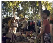  ?? (Photo AFP) ?? Des réfugiés rohingyas au camp de Naybara au Bangladesh le  décembre .