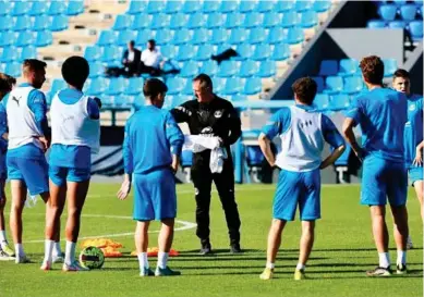  ?? UD IBIZA ?? Lucas Alcaraz, ayer en su primer entrenamie­nto con el Ibiza.