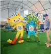  ?? GETTY IMAGES ?? Rio’s mascots try to drum up some excitement