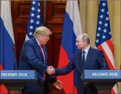  ??  ?? Les deux présidents ont affiché une entente cordiale, malgré que Trump ait qualifié la Russie d’ennemi des USA. (Photo AFP)