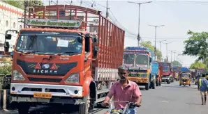  ?? M. MOORTHY ?? Traffic bottleneck: