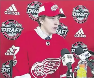  ?? PETERBOROU­GH PETES PHOTO ?? Peterborou­gh Petes' centre Zach Gallant was selected by the Detroit Red Wings in the third round of the 2017 NHL Entry Draft in Chicago on Saturday.