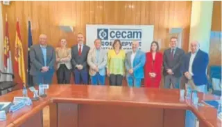  ?? // ABC ?? Participan­tes en la creación de la comisión del comercio de Cecam