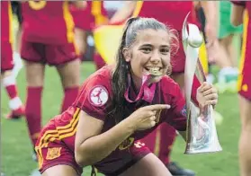  ?? FOTO: EFE ?? María Llompart Marcó el gol que proclamó campeona de Europa a la Sub-19 española