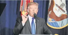  ??  ?? El presidente de Estados Unidos, Donald Trump, ayer al pronunciar su discurso sobre la estrategia que seguirá el país en Afganistán.