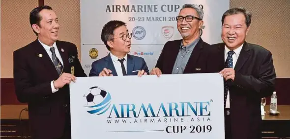  ?? PIC BY MOHD SAFWAN MANSOR ?? From left: FAM vice president Joehari Ayub, ProEvents CEO Julian Kam, FAM deputy president Datuk Yusoff Mahadi and ProEvents director San Boon Wah at the launch of the AirMarine Cup yesterday.