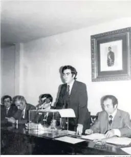  ?? ARCHIVO JUAN MUÑOZ ?? Toma de posesión del alcalde de Cabra en 1979.