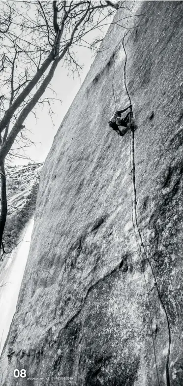  ??  ?? Left: Lonnie Kauk on Magic Line 5.14c in Yosemite