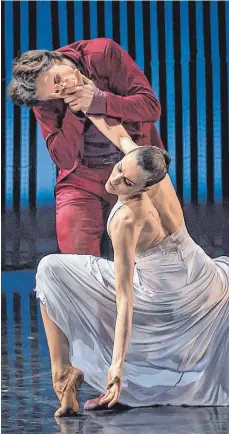  ?? FOTO: SOUHEIL MICHAEL KHOURY ?? Das Stück „Eugen Onegin“ist auf der Bühne des Graf-Zeppelin-Hauses zu sehen.