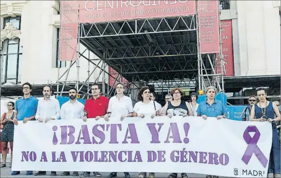  ?? DARWIN / EFE ?? Concentrac­ión el pasado jueves en Madrid en protesta por la mujer de Getafe hallada muerta a golpes en su domicilio