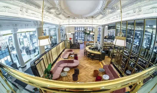  ?? PHOTOS: DAVE SIDAWAY ?? Henri Brasserie Française boasts the kind of magnificen­t setting you would expect to see in Paris, London or Amsterdam.