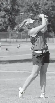  ?? Graham Thomas/Herald-Leader ?? Siloam Springs junior Mackenzie Blanchard is expected to be one of the Lady Panthers’ top golfers in 2017.