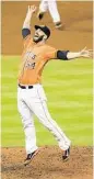  ?? Karen Warren / Houston Chronicle ?? Astros righthande­r Mike Fiers celebrates his no-hitter, a 3-0 win over the Dodgers on Friday at Minute Maid Park.