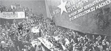  ?? FOTO: DPA ?? Einer der Höhepunkte des 68er-Protests: die „Vietnam-Konferenz“im Februar 1968 an der Technische­n Universitä­t Berlin.