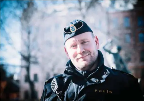  ?? FOTO: JANNIE FLODMAN ?? ”FINNS EN POÄNG”. Viktor Adolphson håller med om att fester borde sluta när Macarena spelas.