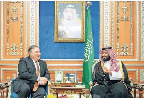  ?? FOTO: DPA ?? Der saudische Kronprinz Mohammed bin Salman empfängt US-Außenminis­ter Mike Pompeo.