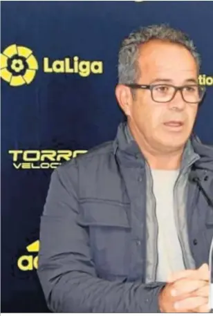  ??  ?? Álvaro Cervera, durante la rueda de prensa de este viernes en El Rosal.