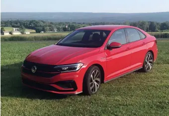  ?? MARC GRASSO / HERALD STAFF ?? CAPABLE CLIMBER: The sporty Volkswagen Jetta GLI handled the mountain roads of the Catskills without trouble.