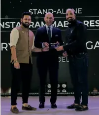  ?? ?? Team Ivoryy Cocktail Garden—Manish Sharma, founder and Mohammed Anas Qureshi, chef & brand head, with the award for the Most Instagramm­able restaurant.