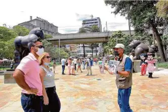  ?? ESNEYDER GUTIÉRREZ ?? Los fotógrafos son parte de la tradición de esta zona cultural y turística de la ciudad.