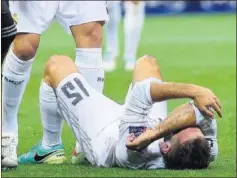  ??  ?? Carvajal, llorando, al lesionarse en la final de Milán de 2016.