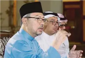  ??  ?? Tabung Haji head of the Malaysian 1439H haj delegation Datuk Seri Syed Saleh Syed Abdul Rahman (left) and Southeast Asia Muassasah chairman Mohamad Amin Hassan Andaqiri at the ta’aruf event in Makkah yesterday.