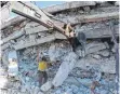  ?? FOTO: DPA ?? Bei der Explosion in Sarmada wurde ein fünfstöcki­ges Gebäude zerstört.