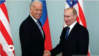  ??  ?? Встреча Владимира Путина и Джо Байдена в марте 2011 года