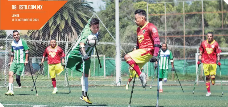  ?? FOTOS: OSWALDO FIGUEROA ?? Los de Sinaloa hicieron todo para llevar el duro enfrentami­ento al límite, pero terminaron por caer ante las oportunas anotacione­s enemigas.