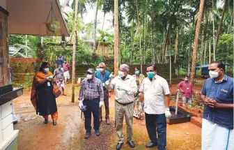  ?? ANI ?? A central team of experts visits homes at Chathamang­alam, in the Kozhikode district of Kerala, where one Nipah victim died yesterday.