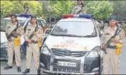  ?? HT PHOTO ?? Commandos pose with the Parakram vehicles. The commandos have been trained in offensive driving by NSG.