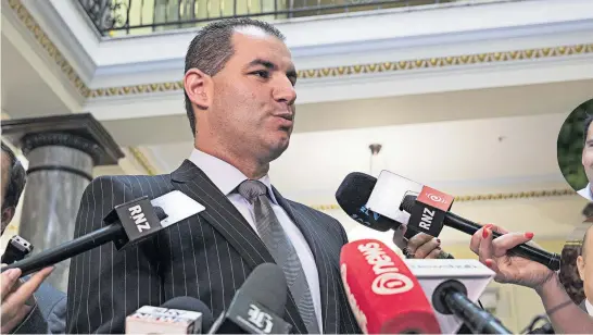  ??  ?? The SFO is investigat­ing if $100,000 — initially talked about in discussion­s involving National Party leader Simon Bridges and businessma­n Yikun Zhang (below) — was broken down into smaller amounts. It follows an allegation by rogue MP Jami-Lee Ross (left).