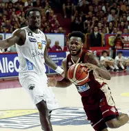  ??  ?? Reyer Oggi la squadra di Walter De Raffaele in campo alle ore 19 contro la VL Pesaro: Haynes a cinque assist dal record reyerino