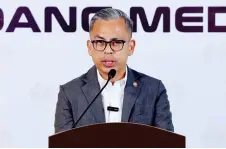  ?? — Bernama photo ?? Fahmi, who is also the Unity Government’s spokesman said Anwar also stressed the importance of infusing a distinct Malaysian touch into all souvenirs during the summit.