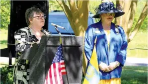  ?? Submitted photo ?? ■ Chapter Chaplain Jerrie Townsend and Chapter President Sharon Stanley Wyatt conduct the dedication.