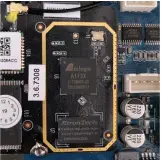  ??  ?? Rechenleis­tung: Der Amlogic A113X basiert auf einem leistungss­tarken 64-BitQuadcor­e-Arm-Cortex-A53-Prozessor. Der EtronTech-Chip arbeitet als Taktgenera­tor.