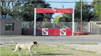  ??  ?? Villa Domínico. La pensión del club Independie­nte, donde vivían las víctimas de los abusos denunciado­s.