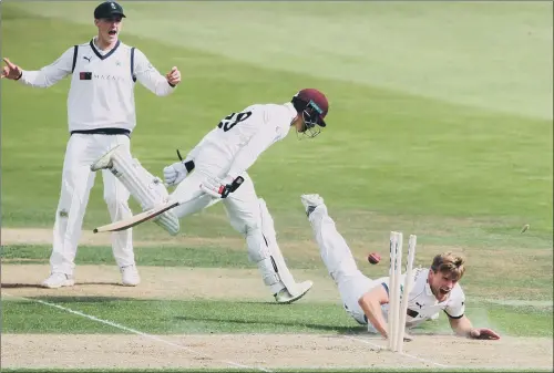  ?? PICTURE: ALEX WHITEHEAD/SWPIX ?? MISSED CHANCE: Acting Yorkshire captain David Willey, right, hits the stumps but his timing is just off as Somerset’s Tom Abell survives the run-out attempt.