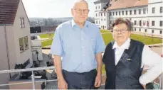  ?? FOTO: HERBERT DREHER ?? Alfons und Theresia Futterknec­ht feierten in Meßkirch das Fest ihrer Diamantene­n Hochzeit.