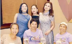  ??  ?? (Seated) Virginia Mesias with cancer survivors Rhodora dela Cruz and Ruffa Arellano; (standing) 2018 Ambassador­s for Life Nina Paula Ng, Dr. Jennie Diaz and Lynette Guzman.