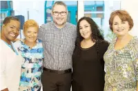  ??  ?? Carmen Villanueva, Gloria Martí, Alfredo Monterola, Ericka Torres y Sylvia Soto.