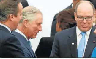  ?? EFE ?? Alberto de Mónaco y el príncipe Carlos, el 10 de marzo, juntos en la cumbre ‘Water Aid’.