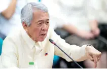  ??  ?? Philippine Foreign Secretary Perfecto Yasay gestures during a commission on appointmen­t hearing at the Senate headquarte­rs in Pasay city, metro Manila, on Wednesday. (Reuters)