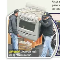  ??  ?? ¡Cárgale! Llegaron más de 25 ‘lanzadores’.