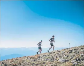  ??  ?? La metodologí­a correcta se manifiesta en carrera FOTO: JORDI SARAGOSSA - SKYRACE COMAPEDROS­A 2017