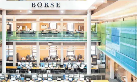  ?? FOTO: BÖRSE STUTTGART ?? An der Börse in Stuttgart wird es schon frühmorgen­s lebhaft. Oft laufen Hunderte Orders allein in der ersten Handelsstu­nde ein.