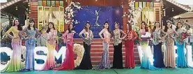  ??  ?? ▲馬來西亞各州的12名­佳麗，展現美麗的Kebay­a及Selendan­g服裝。