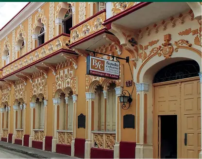  ??  ?? Sede del FCBC en Santiago de Cuba, antiguo Ateneo cultural Antonio Bravo Correoso.